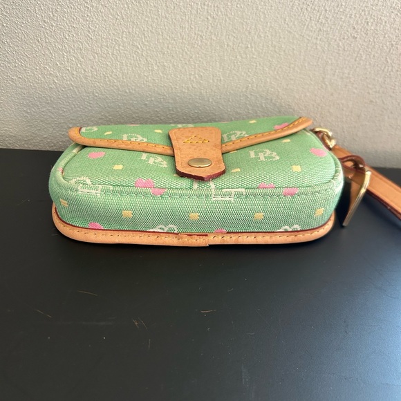 Dooney & Bourke Mint Green Canvas Monogram Vintage Wristlet Clutch - Picture 4 of 10